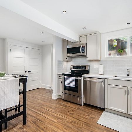Gorgeous 4 Bedroom Garden Level Suite At Vancouver West & Ubc Экстерьер фото
