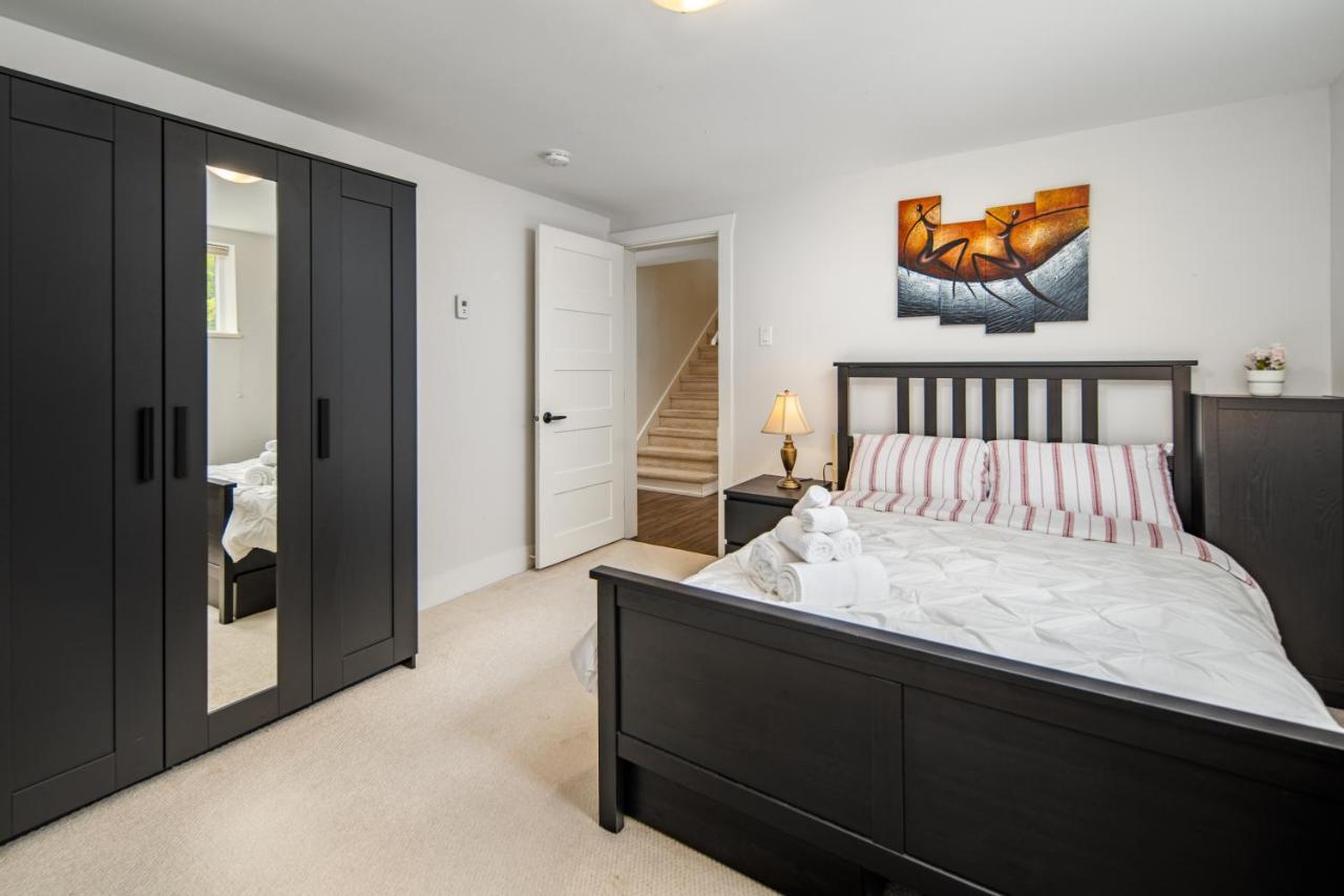 Gorgeous 4 Bedroom Garden Level Suite At Vancouver West & Ubc Экстерьер фото